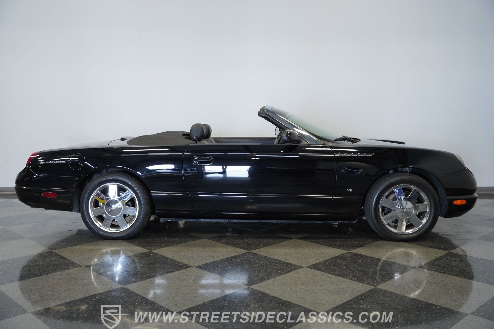 Used 2003 Ford Thunderbird RWD image 14