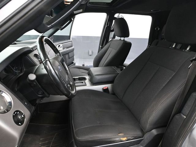 Used 2017 Ford Expedition XLT image 22