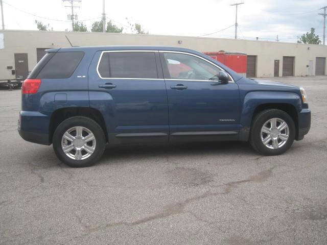 Used 2016 GMC Terrain SLE image 4