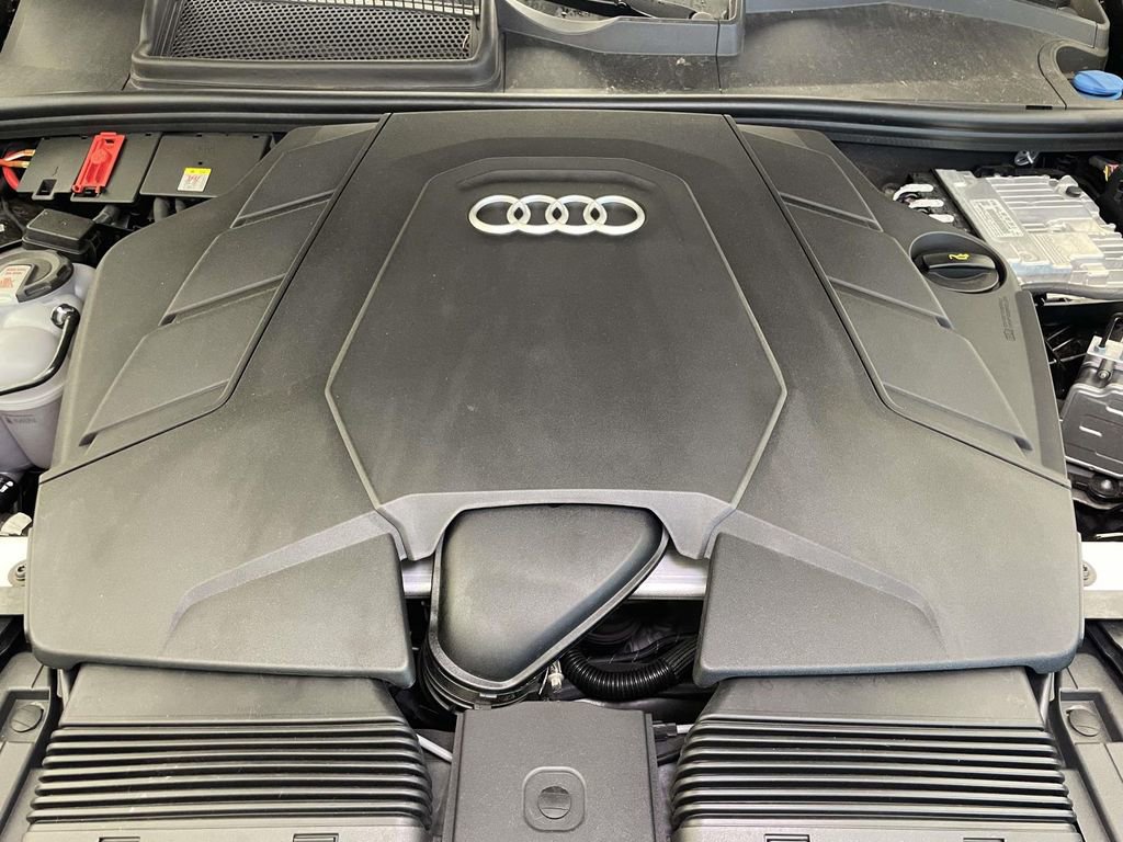 Used 2025 Audi Q8 Premium w/ Black Optic Package AWD/4WD image 24
