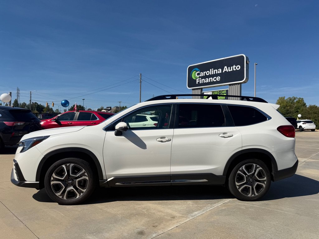 Used 2023 Subaru Ascent Limited AWD/4WD image 3