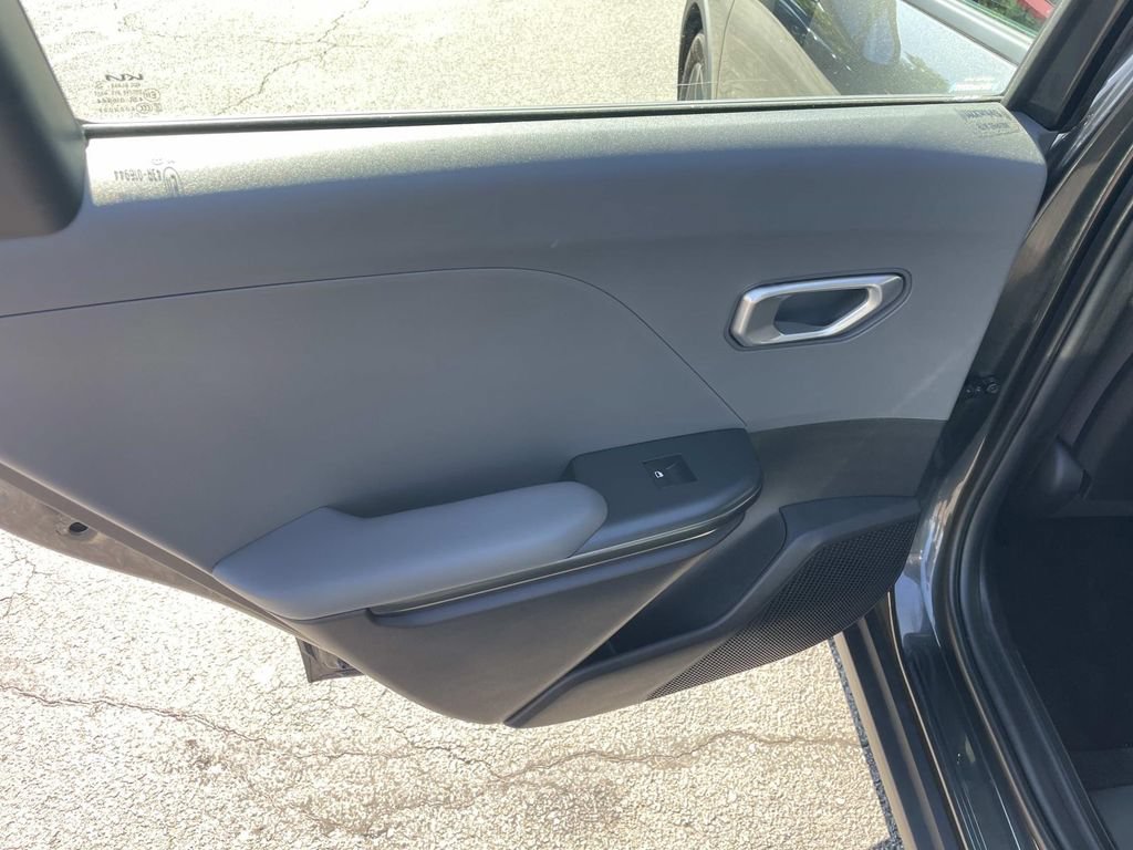 Used 2025 Kia K4 FWD image 15