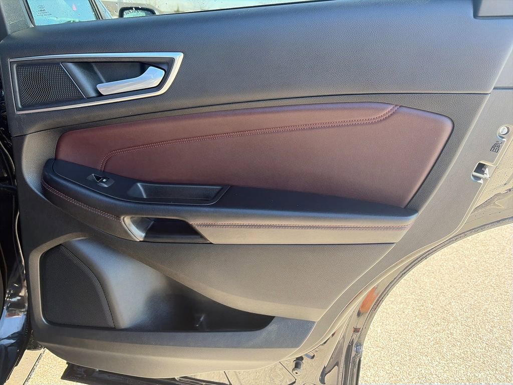Used 2022 Ford Edge Titanium w/ Equipment Group 301A AWD/4WD image 31