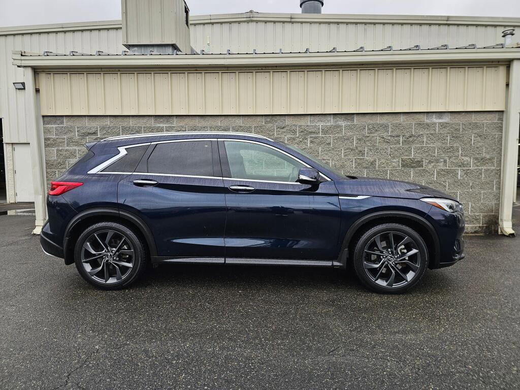 Used 2019 INFINITI QX50 Essential w/ Sensory Package AWD/4WD image 9