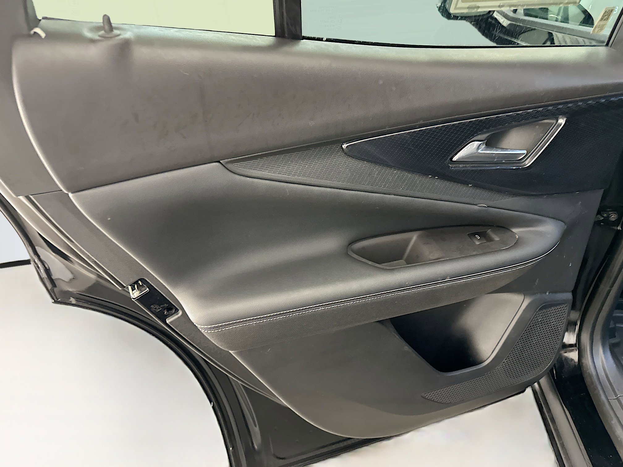 Used 2024 Chevrolet Blazer EV LT image 27