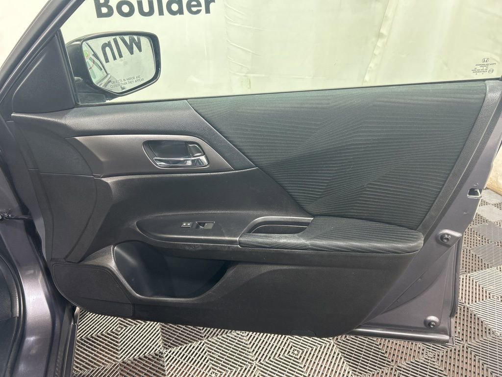 Used 2015 Honda Accord LX image 9