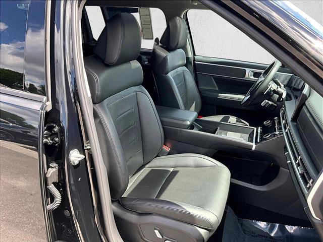 Used 2024 Hyundai Santa Fe Limited FWD image 9