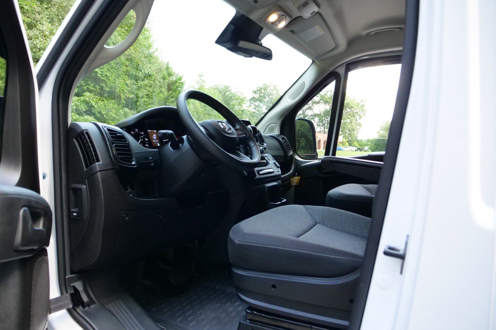 Used 2024 RAM ProMaster 2500 FWD image 20
