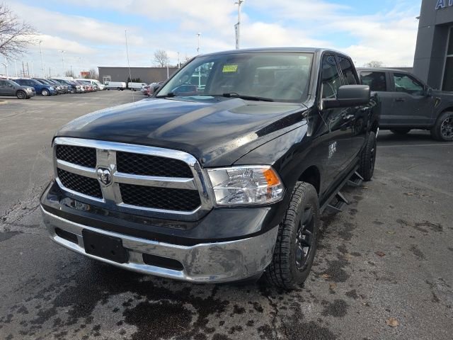 Used 2021 RAM 1500 Classic SLT image 2