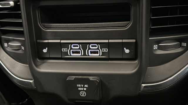 Used 2021 RAM 1500 Laramie AWD/4WD image 34
