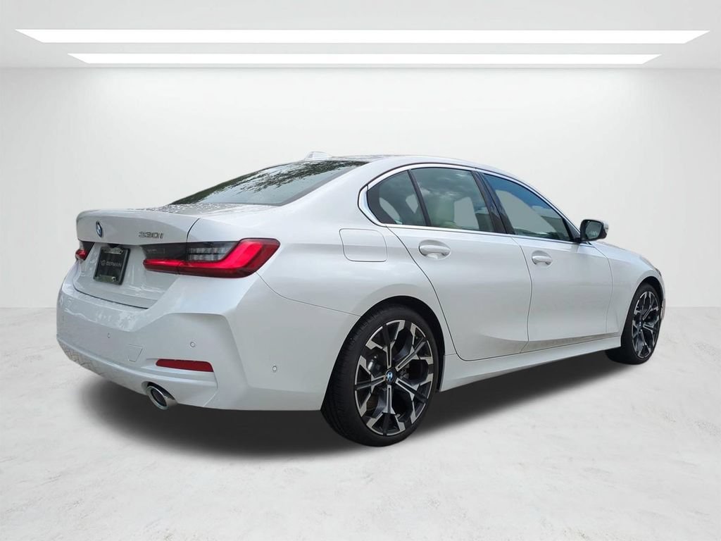 New 2025 BMW 330i Sedan w/ Premium Package RWD image 4
