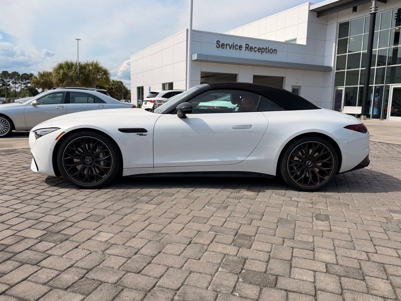 Used 2024 Mercedes-Benz SL 43 AMG image 10