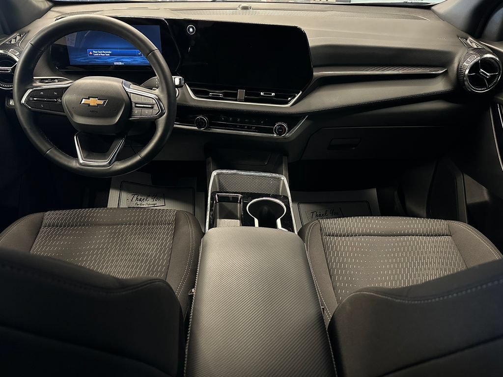 Used 2025 Chevrolet Equinox LT w/ Safety and Technology Package AWD/4WD image 9