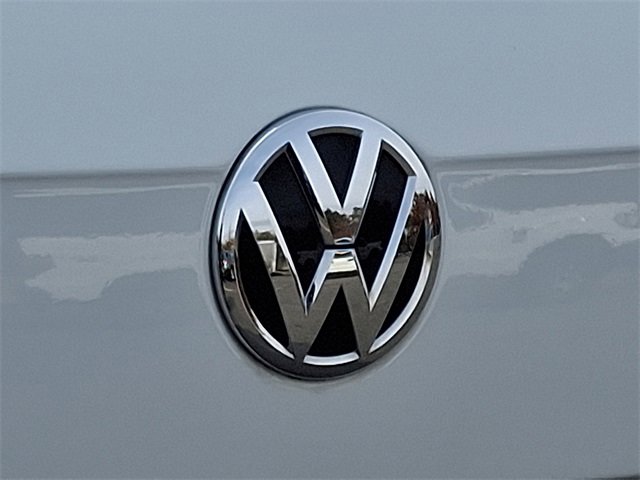 Used 2021 Volkswagen Tiguan SE image 29