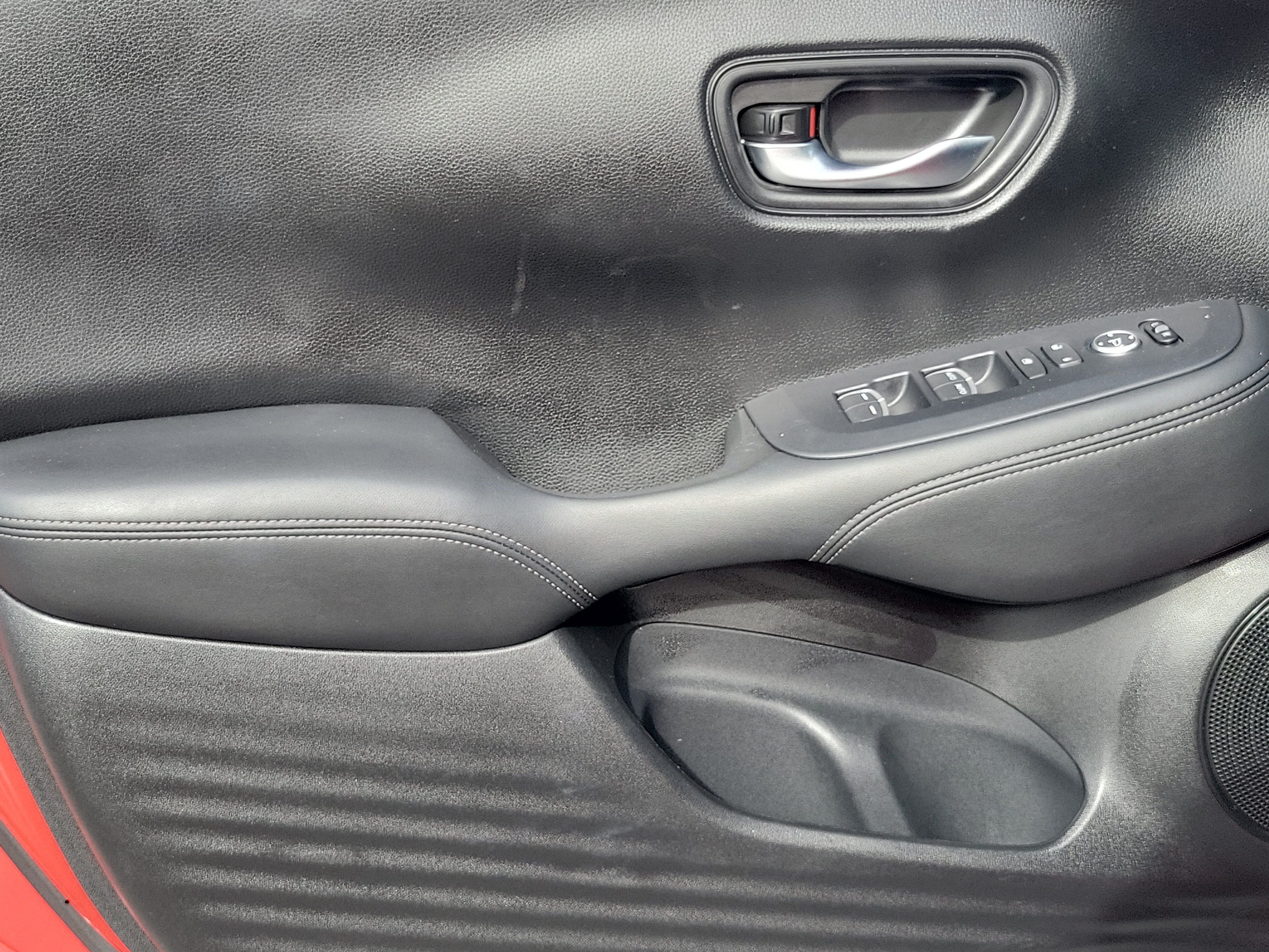 Certified 2024 Honda HR-V EX-L image 12