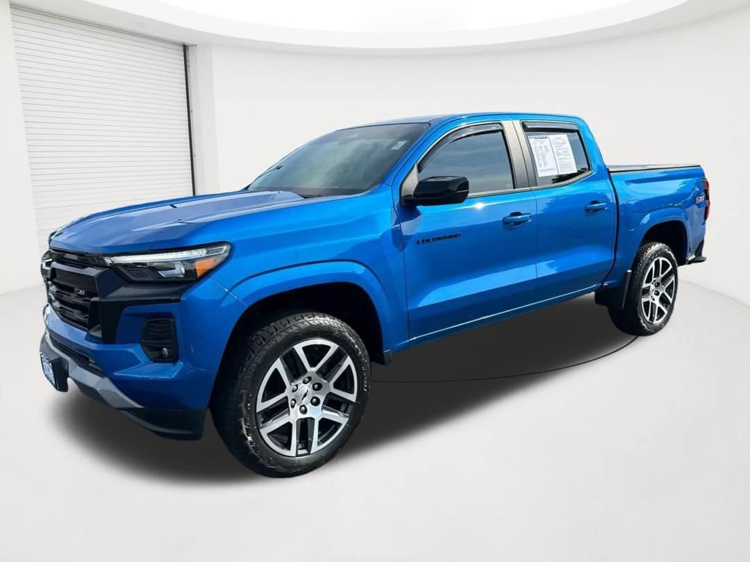 Used 2023 Chevrolet Colorado Z71 w/ Z71 Convenience Package 2