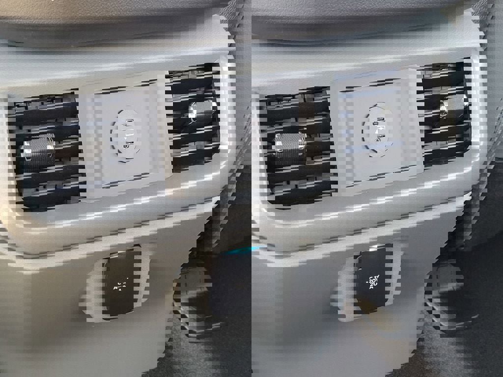 New 2025 Ford F150 Lightning Flash image 33