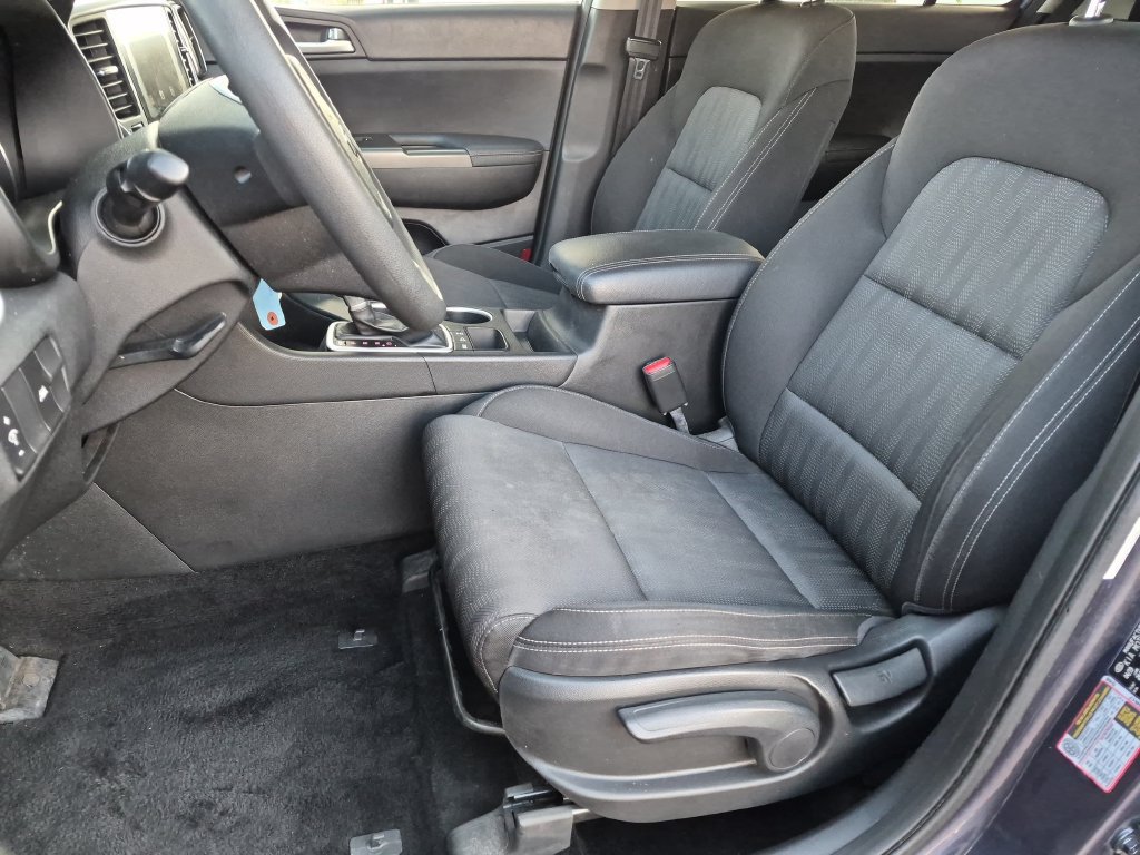 Used 2020 Kia Sportage LX AWD/4WD image 14
