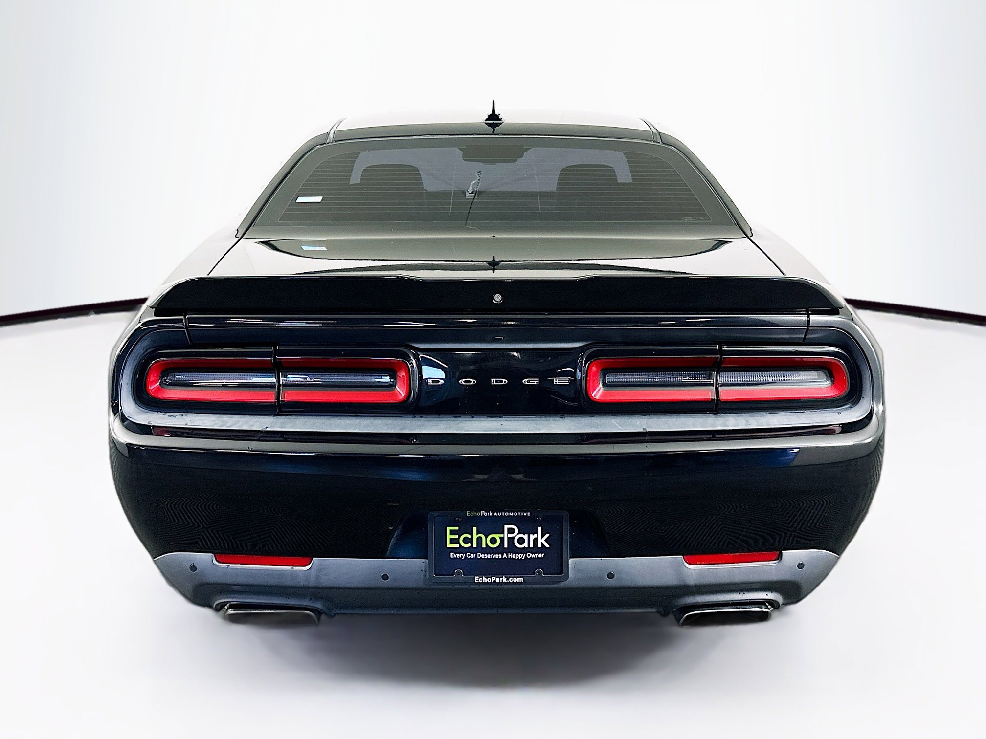 Used 2016 Dodge Challenger R/T Plus RWD image 7