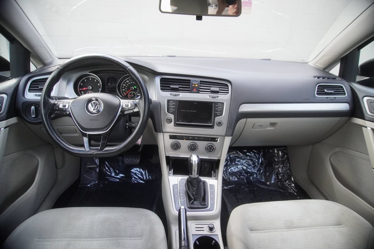 Used 2016 Volkswagen Golf S FWD image 12