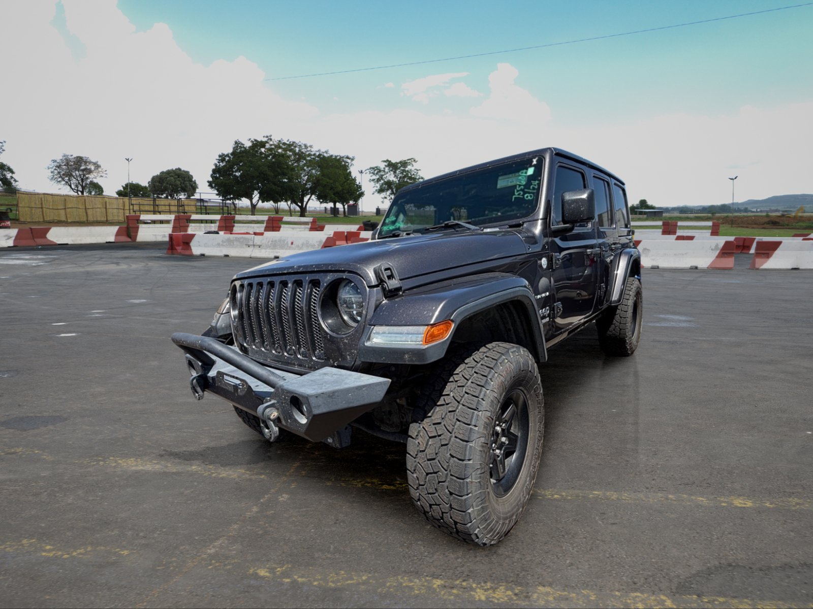 Used 2018 Jeep Wrangler Unlimited Sahara AWD/4WD image 5