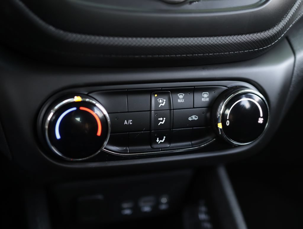 Used 2023 Chevrolet TrailBlazer LS FWD image 15
