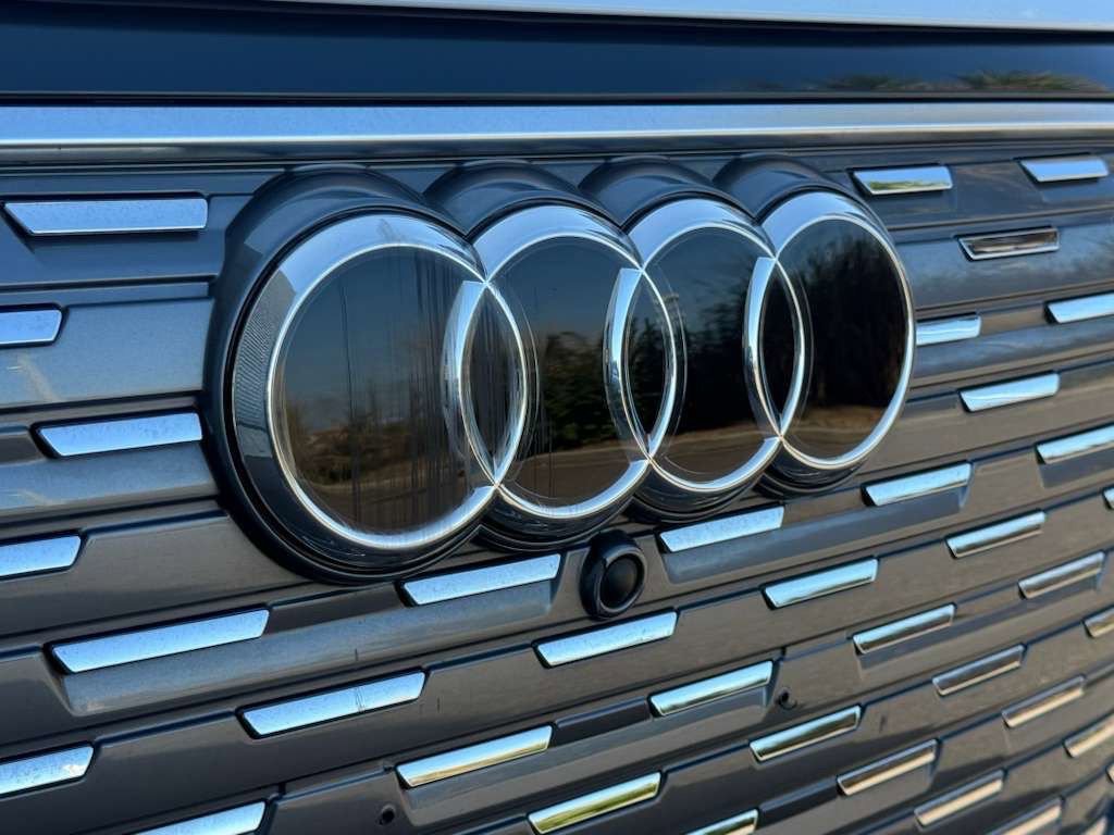 Used 2024 Audi Q4 e-tron Premium w/ Convenience Package image 44