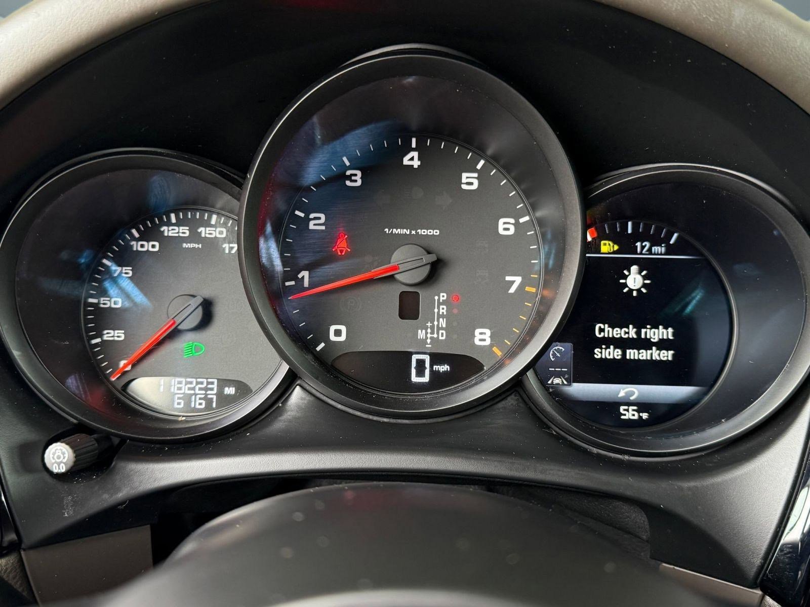 Used 2020 Porsche Macan AWD image 21