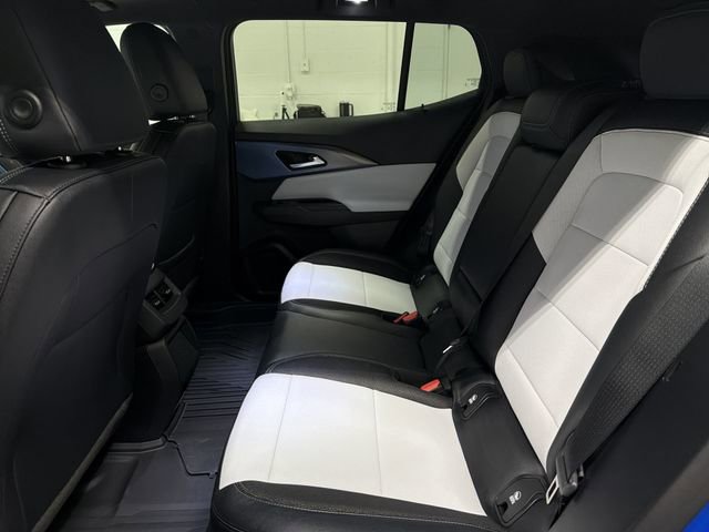 New 2026 Chevrolet Equinox EV LT image 18