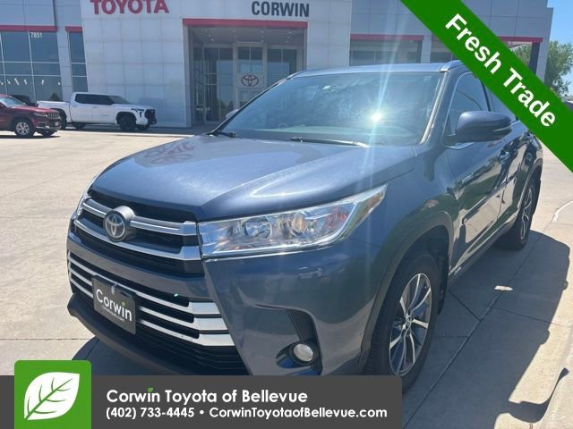 Used 2019 Toyota Highlander XLE w/ Protection Package #3 AWD/4WD image 8