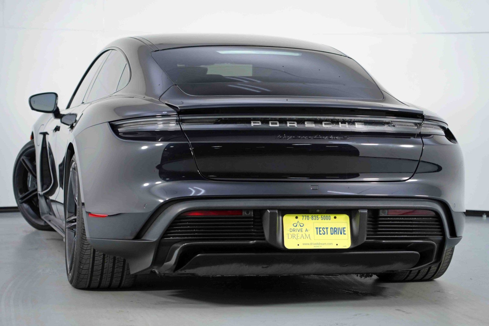 Used 2021 Porsche Taycan Turbo S image 6