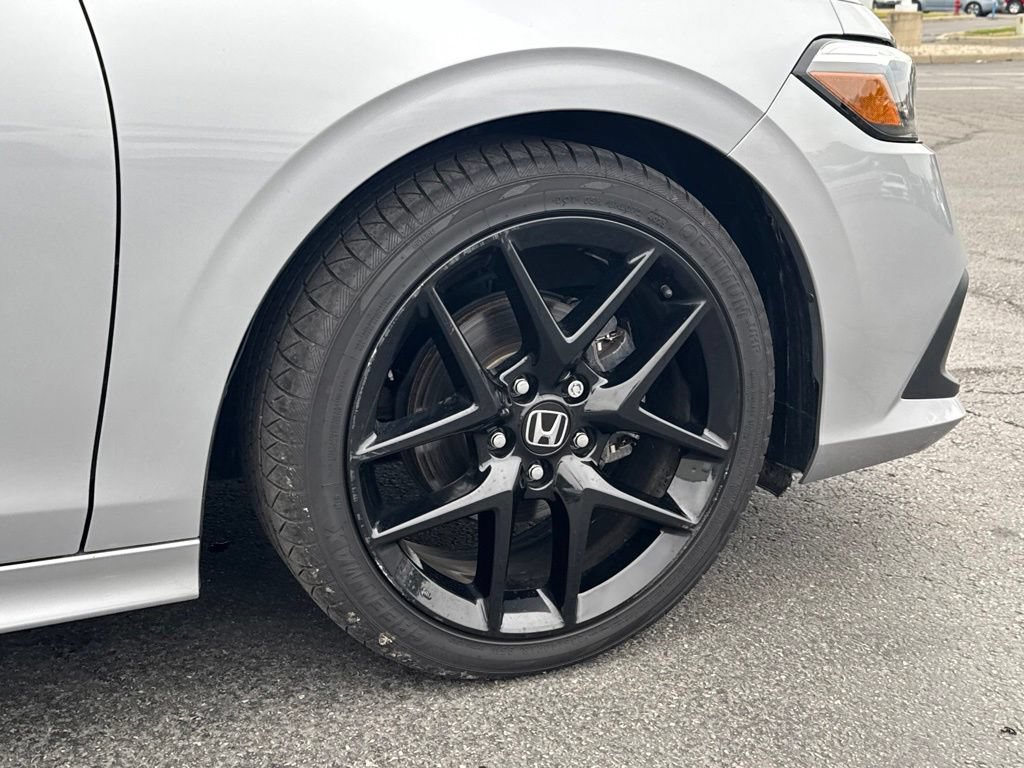 Used 2023 Honda Civic Sport image 9