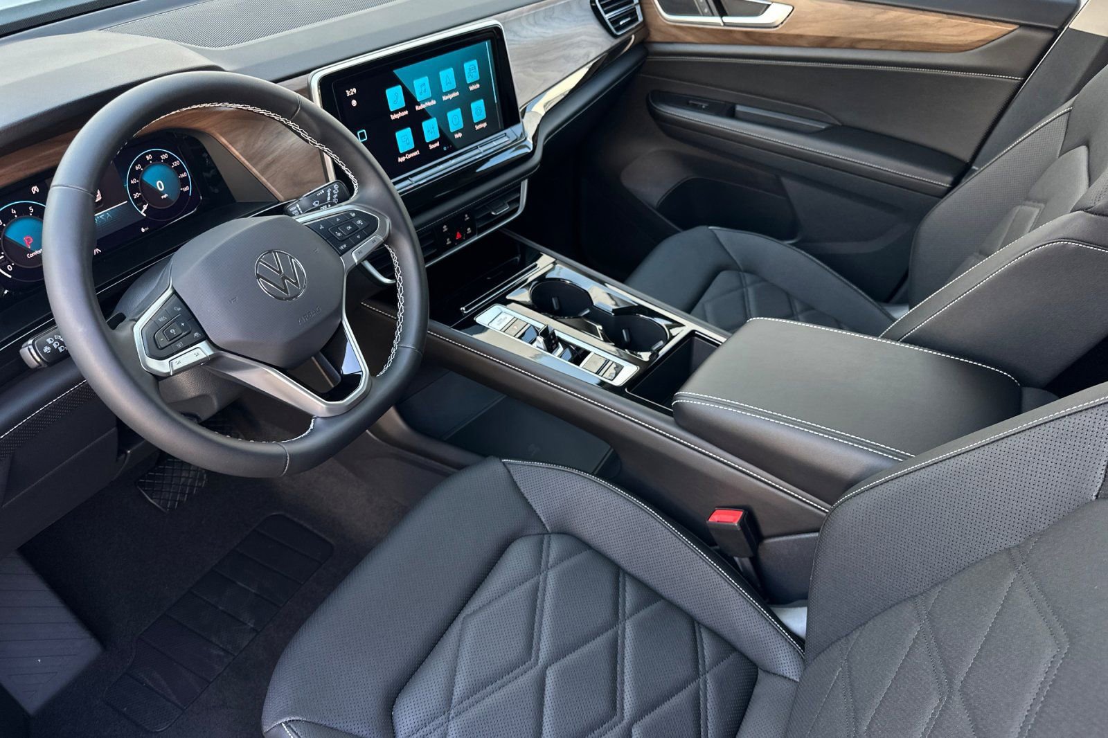 New 2026 Volkswagen Atlas SE image 8