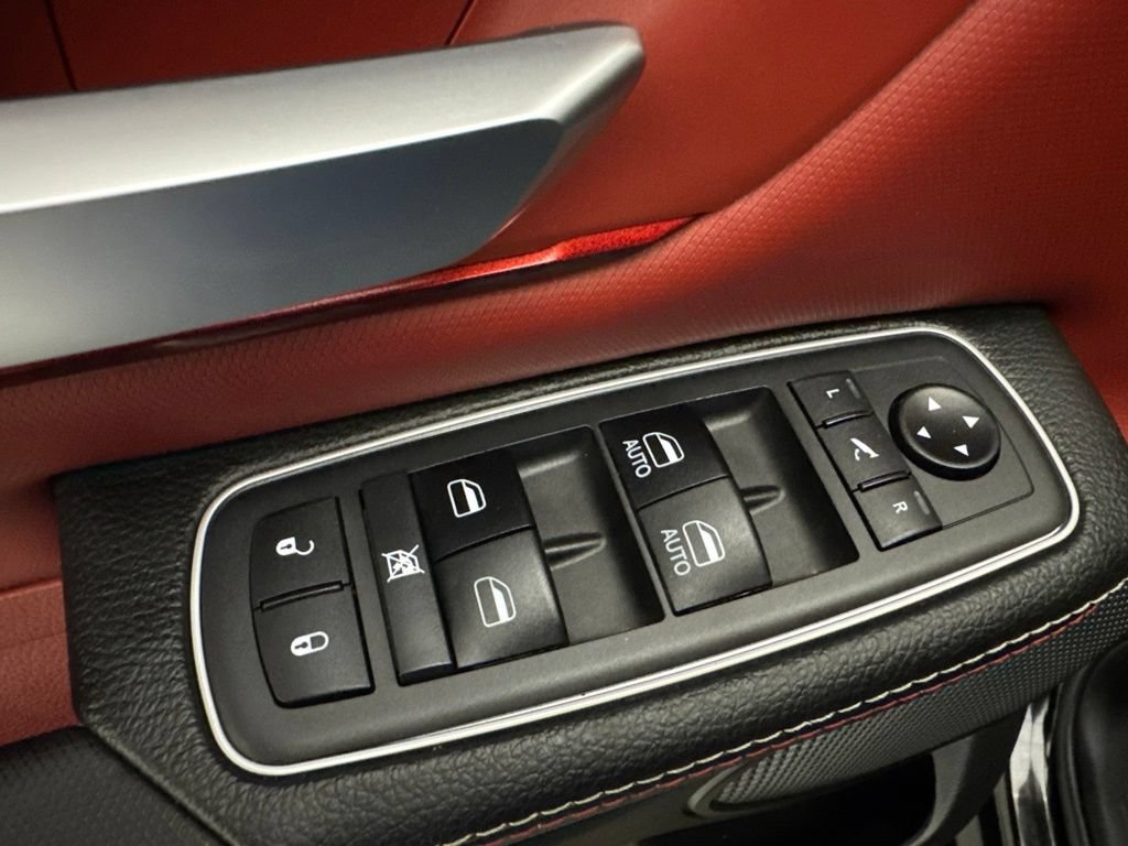Used 2019 RAM 1500 Rebel AWD/4WD image 23