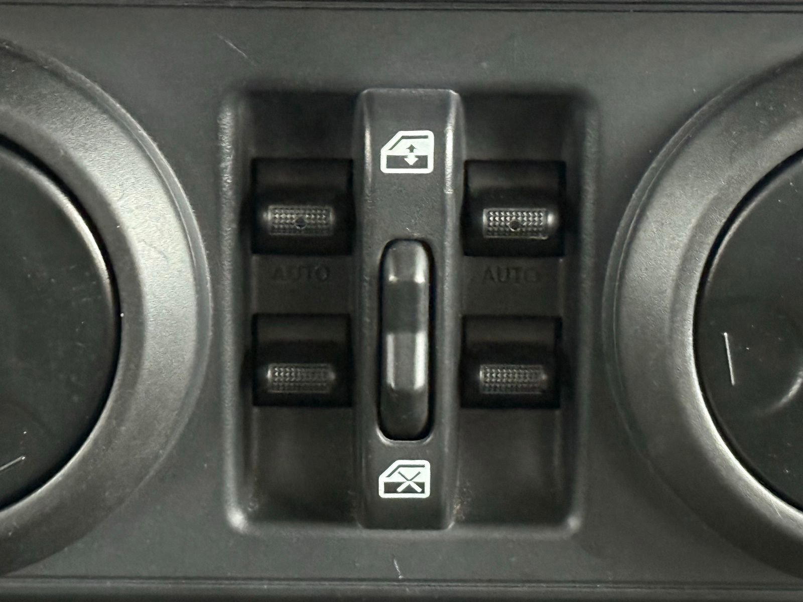 Used 2010 Jeep Wrangler Unlimited Sport image 26