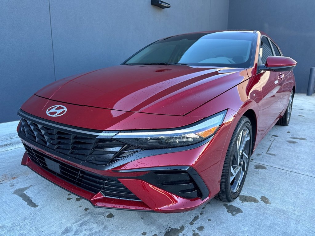 New 2025 Hyundai Elantra SEL