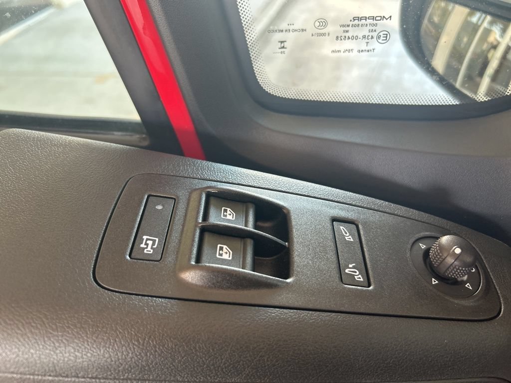 New 2026 RAM ProMaster 2500 w/ Premium Convenience Group FWD image 31