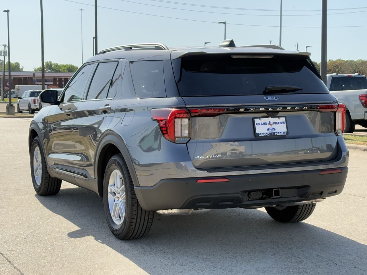 New 2026 Ford Explorer Active RWD image 5