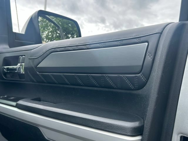 Used 2019 Toyota Tundra Platinum AWD/4WD image 36
