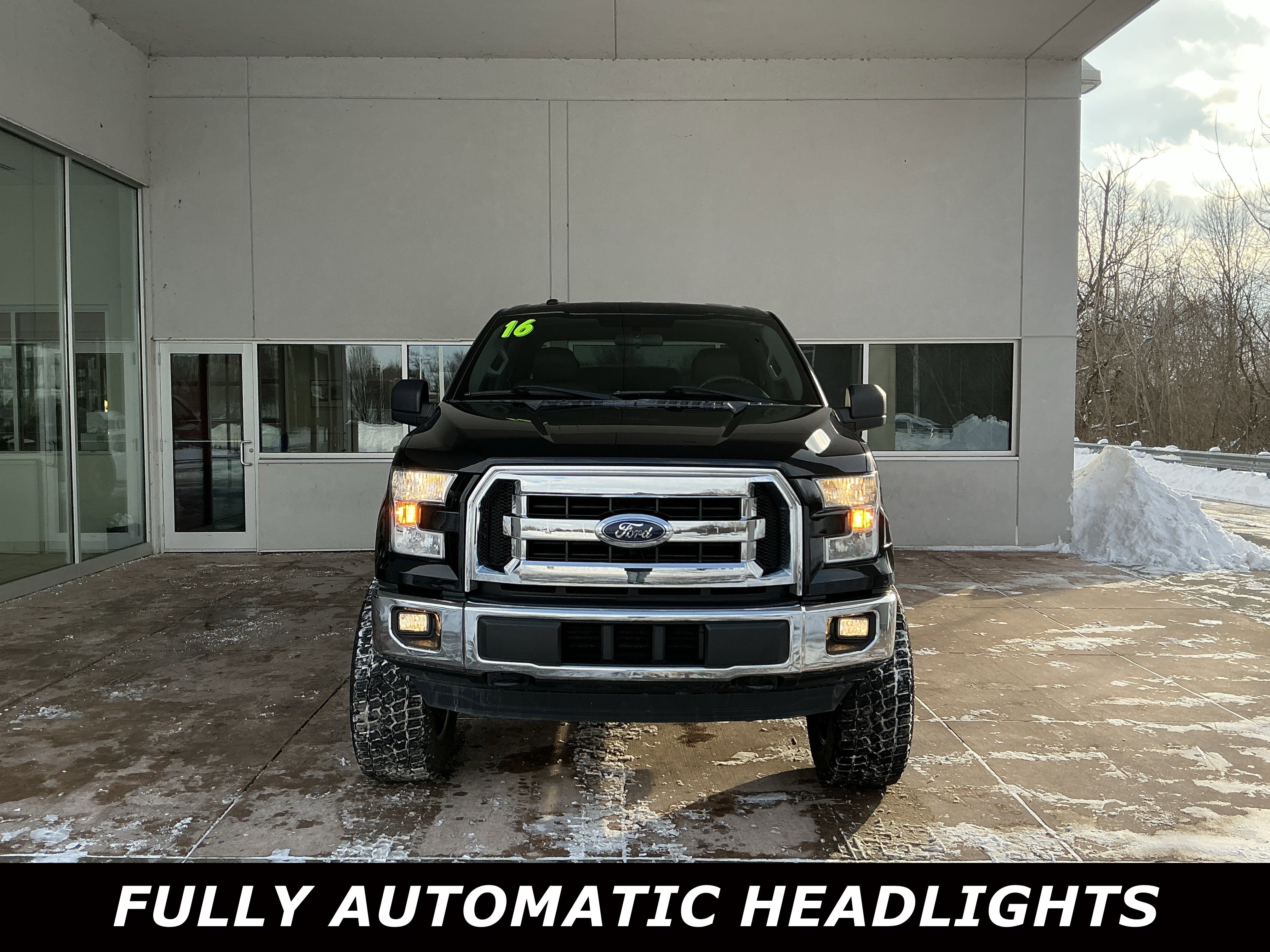 Used 2016 Ford F150 XLT image 2