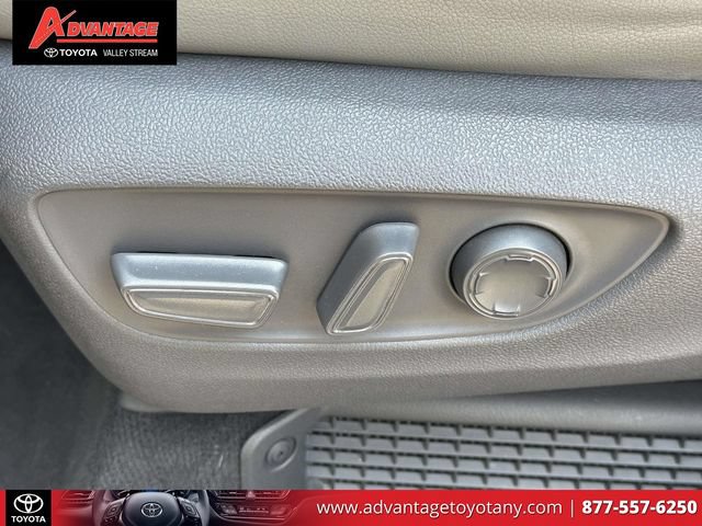 Used 2021 Toyota Sienna XLE AWD/4WD image 21