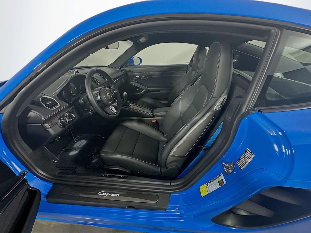 New 2025 Porsche 718 Cayman RWD image 5