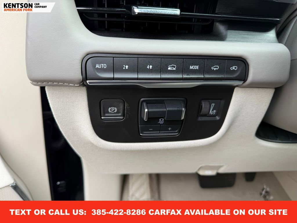 Used 2024 Cadillac Escalade Sport Platinum w/ LPO, ONYX Package image 23