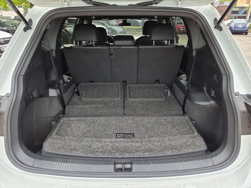 Used 2023 Volkswagen Tiguan SE R-Line FWD image 37