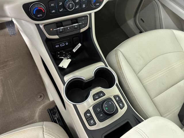 Used 2023 GMC Terrain Denali w/ Denali Premium Package image 19