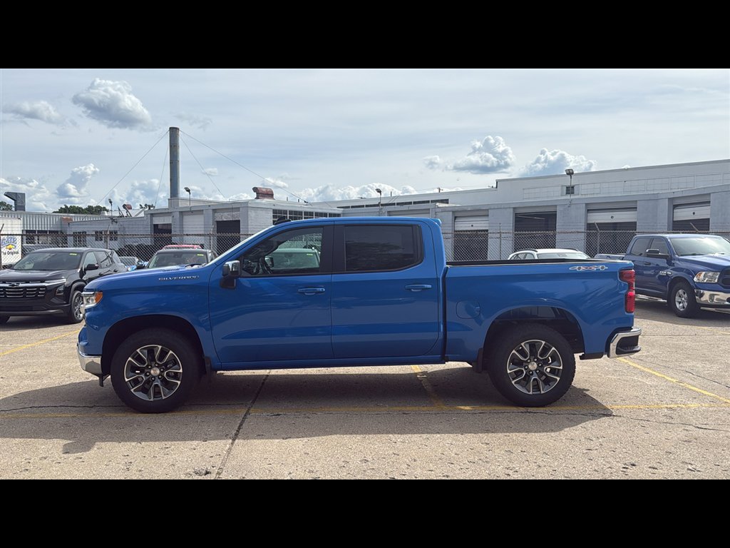New 2026 Chevrolet Silverado 1500 LT image 3