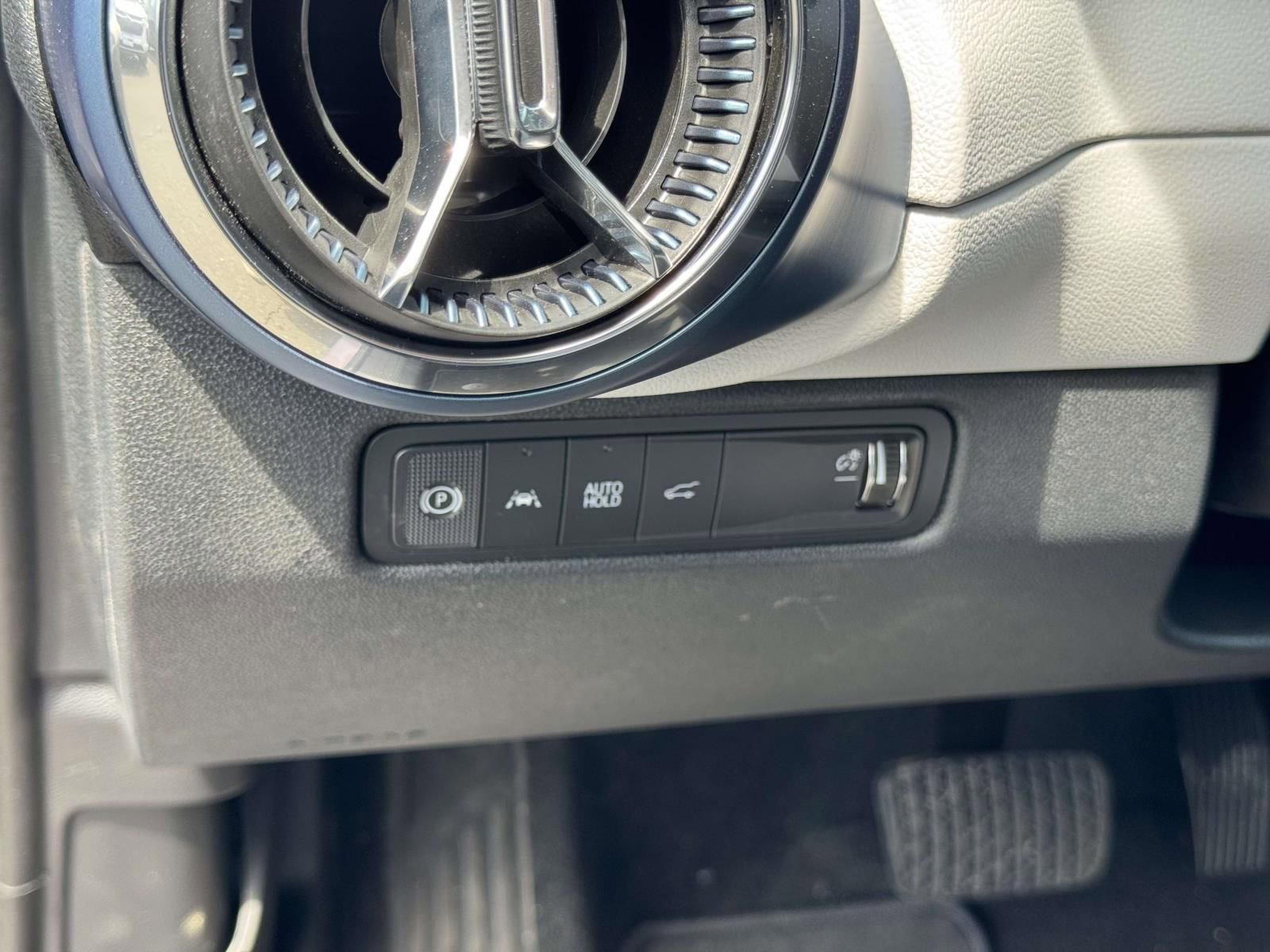 New 2026 Chevrolet Equinox EV LT AWD/4WD image 15
