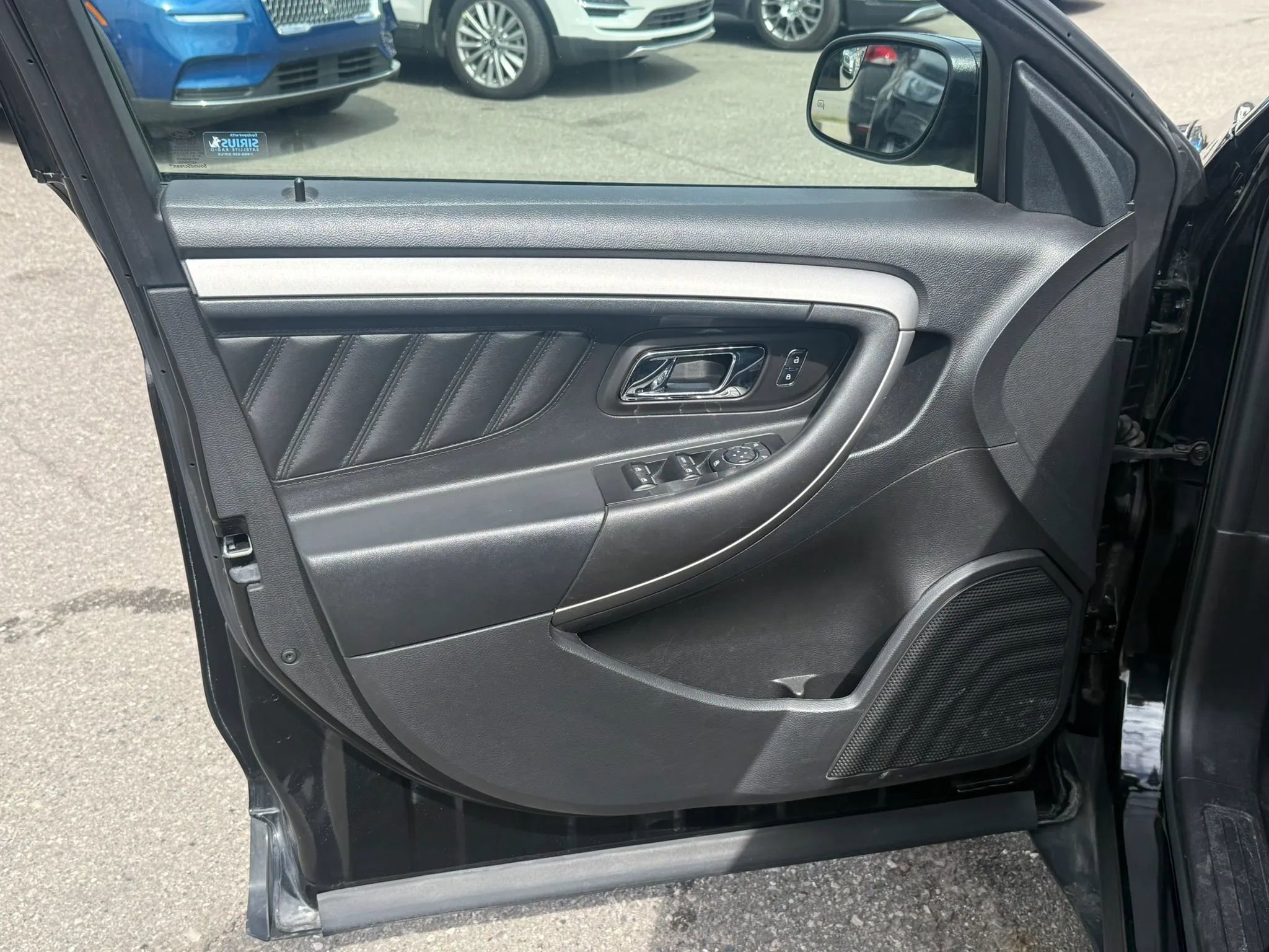 Used 2015 Ford Taurus SEL w/ Equipment Group 201A image 17