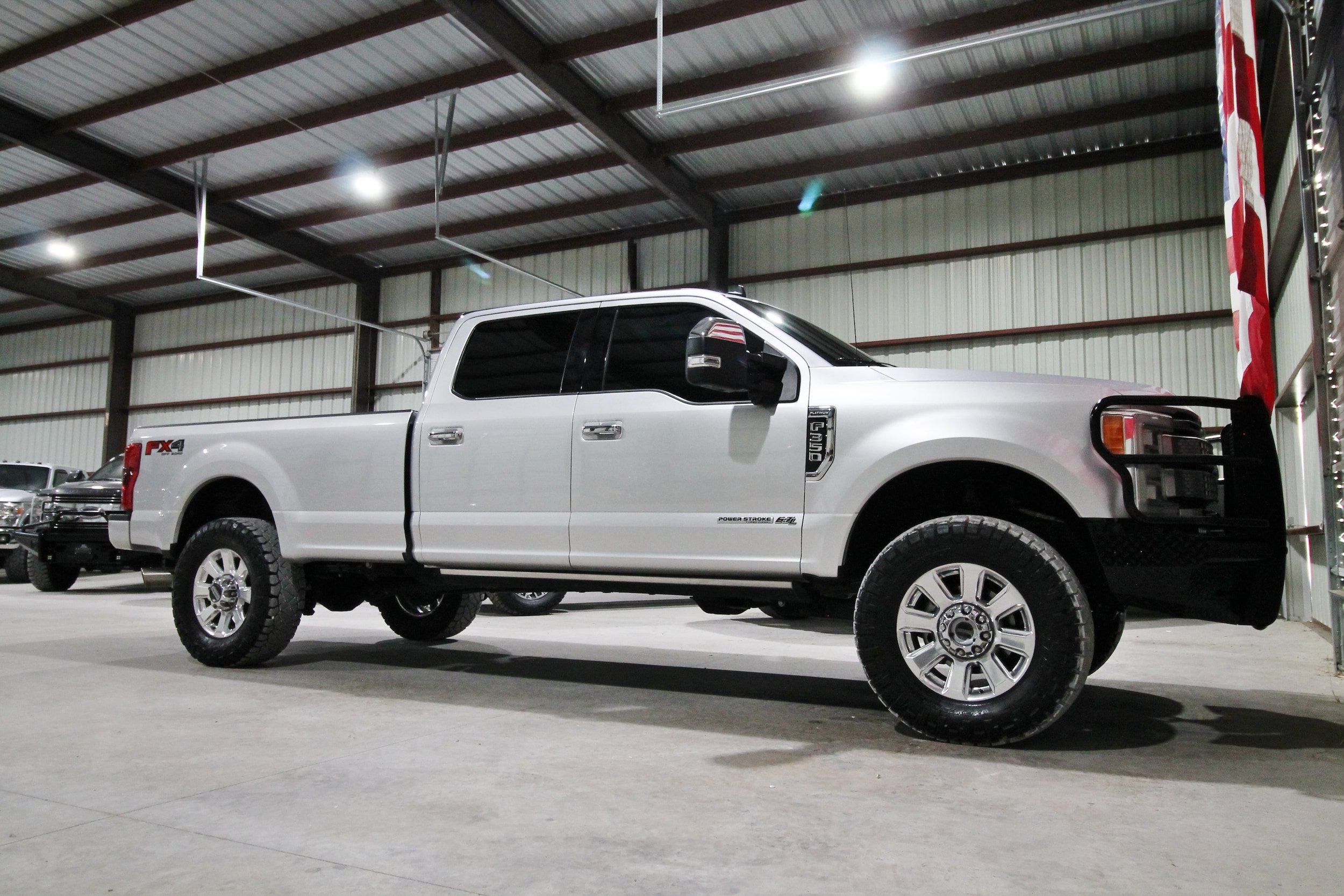Used 2019 Ford F350 Platinum w/ Platinum Ultimate Package AWD/4WD image 15