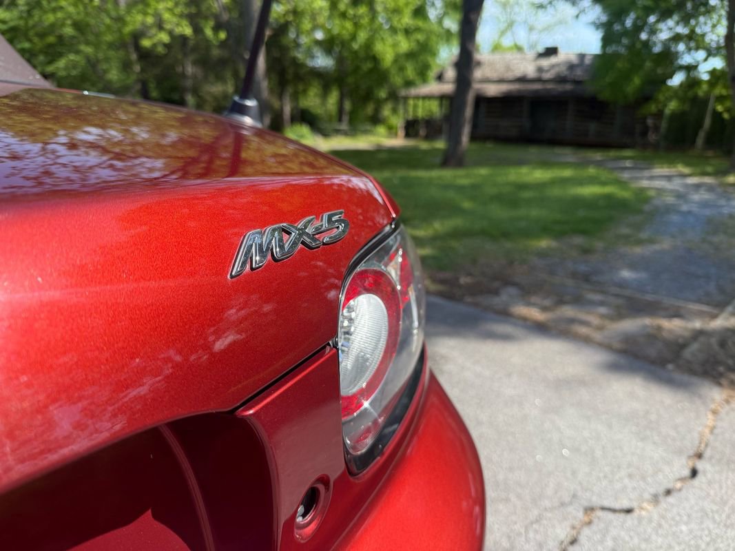 Used 2006 MAZDA MX-5 Miata Grand Touring w/ Premium Pkg RWD image 33